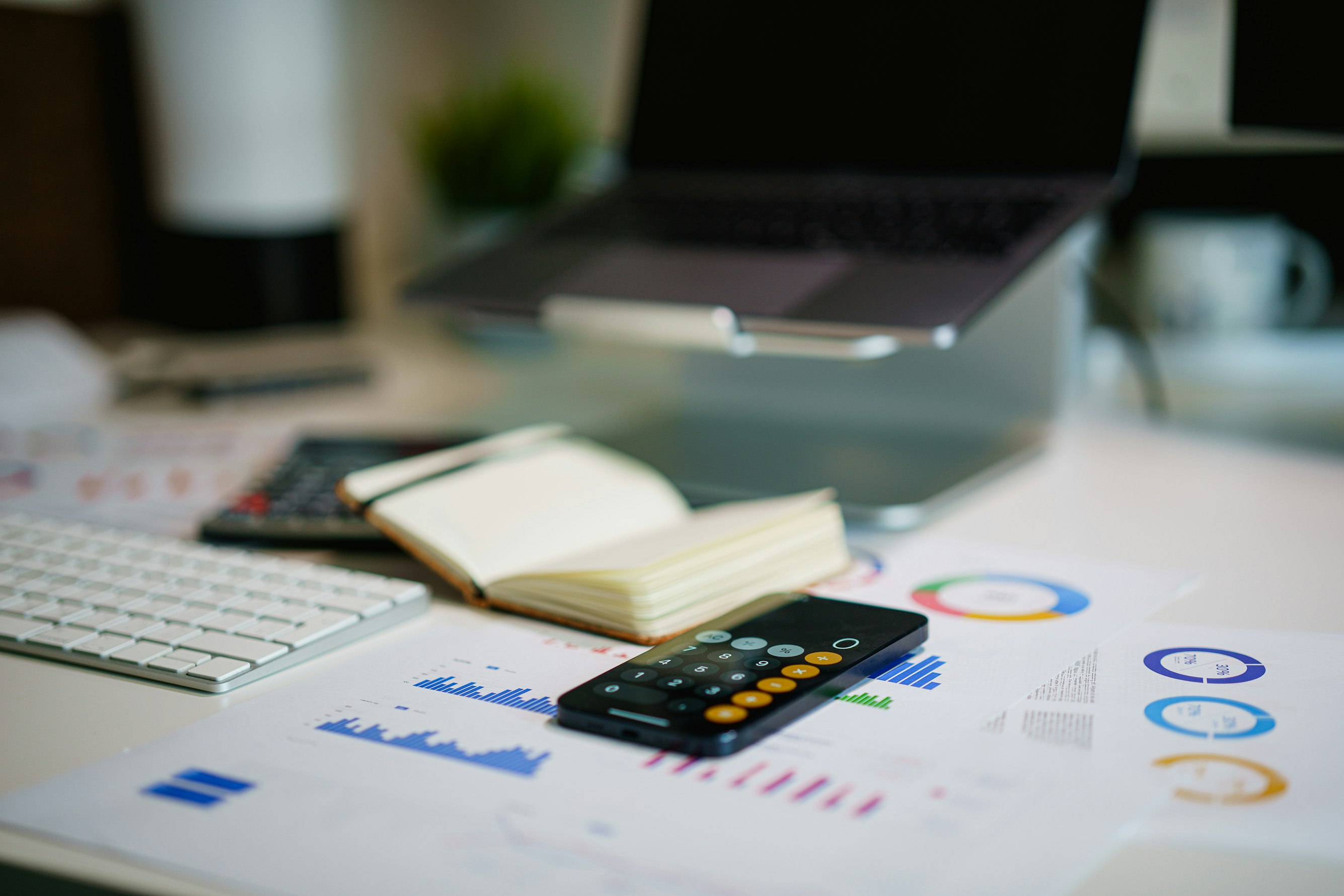 7 Ways to Cut Your Monthly Expenses Without Feeling Deprived
